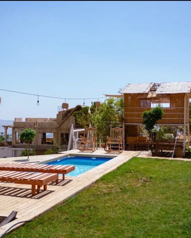 Vibes Guest House, work by Yu Media